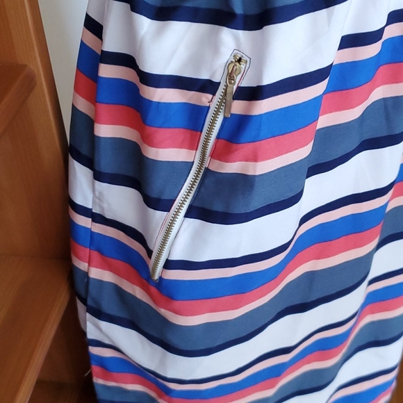 Striped dress - Picture 2 of 6